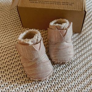 Toms baby booties